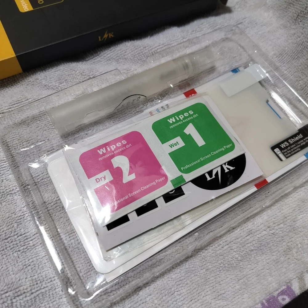 NWT OnePlus 6 Screen Protector 3pk